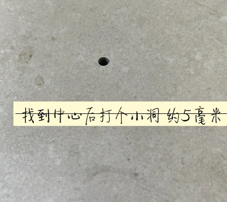 永清瓷砖空鼓维修公司专业解答在瓷砖铺贴过程中，如果砂料搅拌不均匀，将会带来以下问题